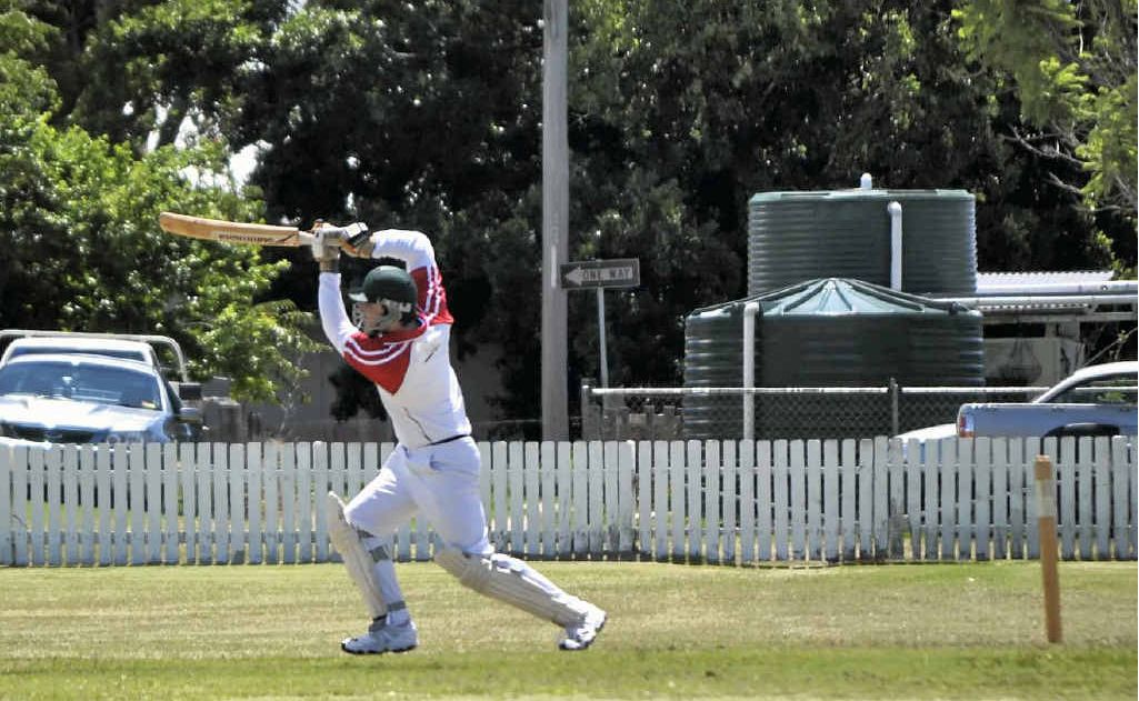 Brendan Iles shows his style in Warwick Cricket fixtures on Saturday. Brendan Iles shows his style in Warwick Cricket fixtures on Saturday.